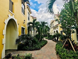 1750 NW 124th Way, Unit C_C116 in Pembroke Pines, FL - Building Photo