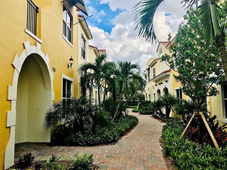 1750 NW 124th Way, Unit C_C116 in Pembroke Pines, FL - Building Photo