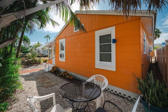 13320 2nd St E in Madeira Beach, FL - Building Photo - Building Photo