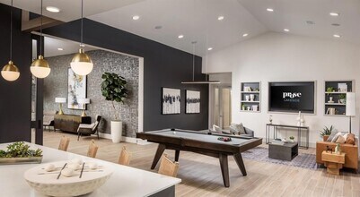 1320 Caprice Dr, Unit TH in Lakeland, FL - Building Photo - Building Photo