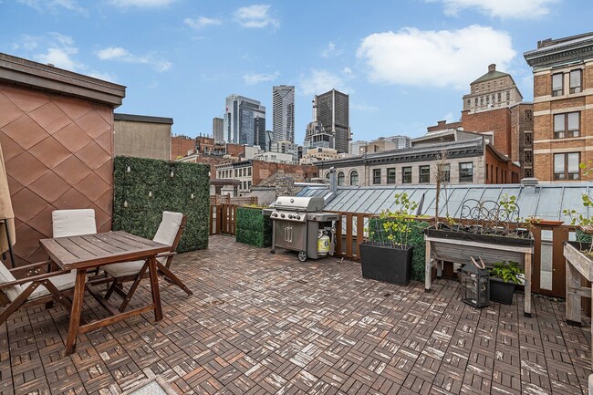 property at 313 Pl. d'Youville