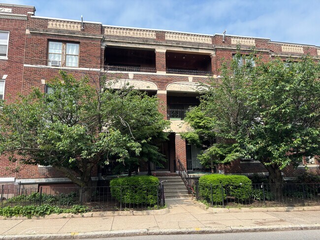 317 Summit Ave, Unit 8 in Boston, MA - Building Photo - Building Photo