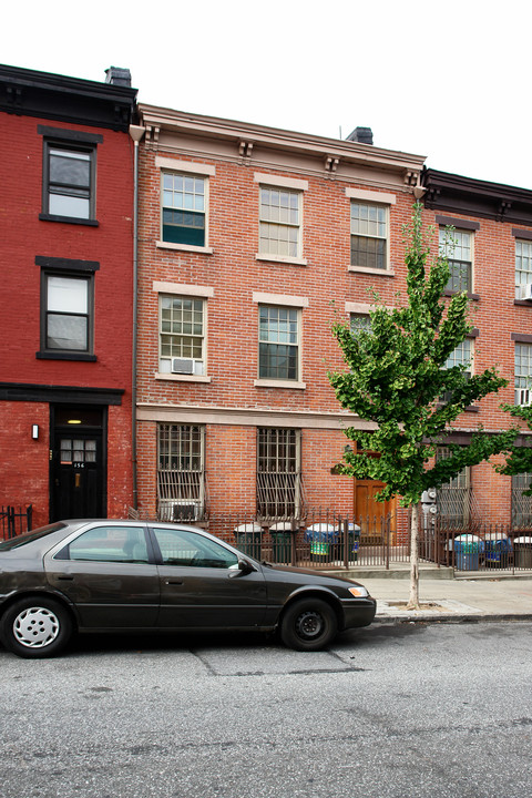 156 18th St in Brooklyn, NY - Building Photo