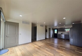 143 Rachel Ave in Ennis, MT - Foto de edificio - Building Photo