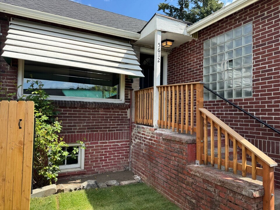 5612 Delridge Wy SW in Seattle, WA - Building Photo