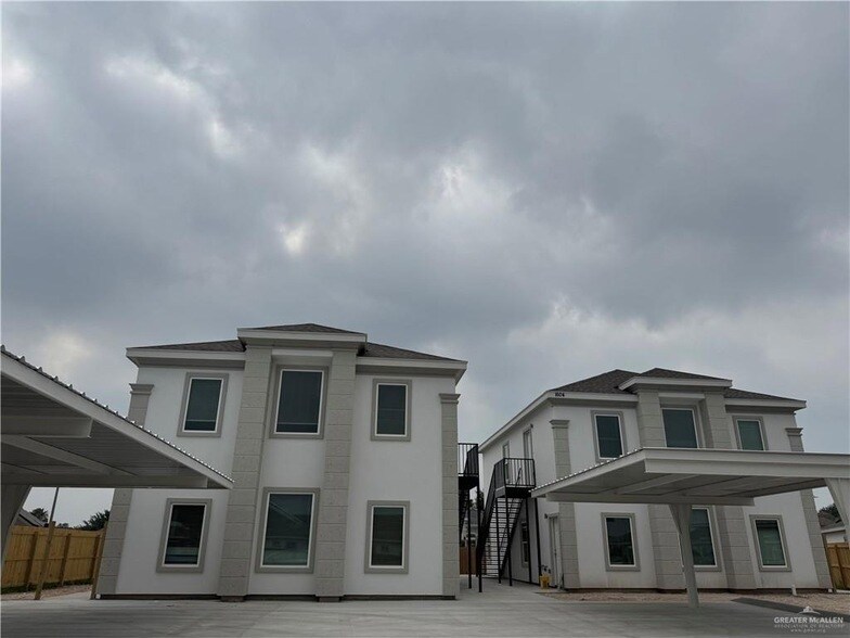 1604 1st St, Unit 1 in Edinburg, TX - Building Photo