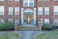 Clifton Towers in Lakewood, OH - Building Photo - Building Photo