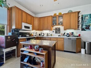 3833 Elliot Ave in Minneapolis, MN - Building Photo - Building Photo