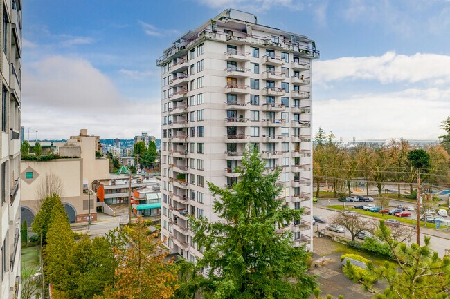 Devonshire House in New Westminster, BC - Building Photo - Building Photo