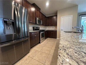 12286 Terrace Verde Ave in Las Vegas, NV - Building Photo - Building Photo