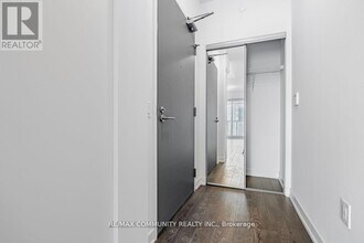 20 O'Neill Rd in Toronto, ON - Building Photo - Building Photo