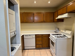8327 Vineyard Ave in Rancho Cucamonga, CA - Building Photo - Building Photo