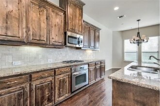 6460 Naples Dr in Irving, TX - Building Photo - Building Photo