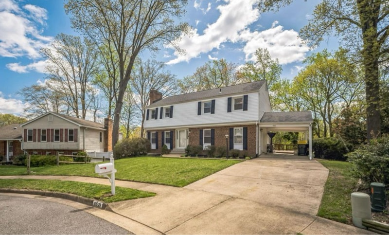 9521 Vandola Ct in Burke, VA - Building Photo