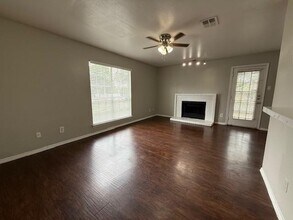 1845 River Crossing Cir in Austin, TX - Building Photo - Building Photo