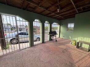 717 1/2 O'Kane St in Laredo, TX - Foto de edificio - Building Photo