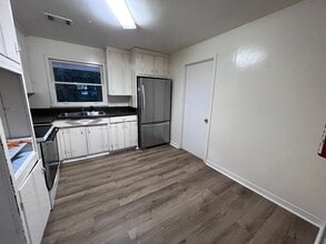 Charming 2 Bed, 2 Bath Home on North Dean in Auburn, AL - Building Photo - Building Photo