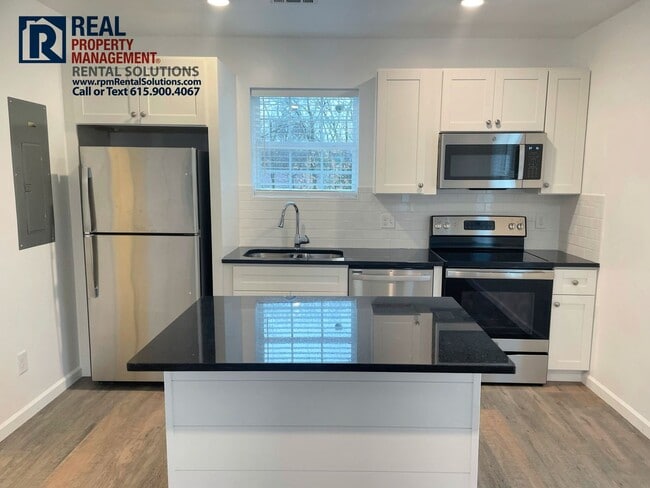 605 Fairview Ave, Unit Unit D in Murfreesboro, TN - Building Photo - Building Photo