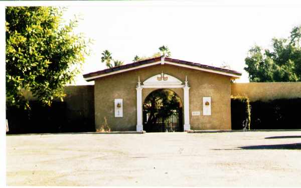 600 N Belardo Rd in Palm Springs, CA - Foto de edificio