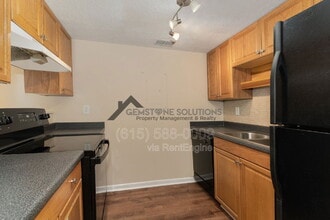 404 Granville Rd in Franklin, TN - Building Photo - Building Photo