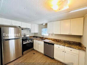 820 Paradise Blvd in Tarpon Springs, FL - Foto de edificio - Building Photo