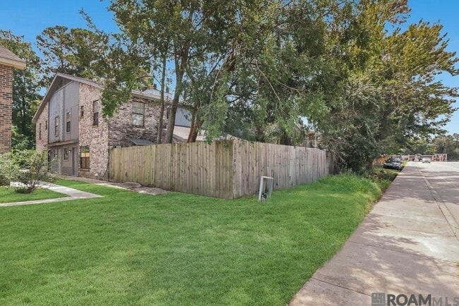 property at 3421 O'Neal Ln