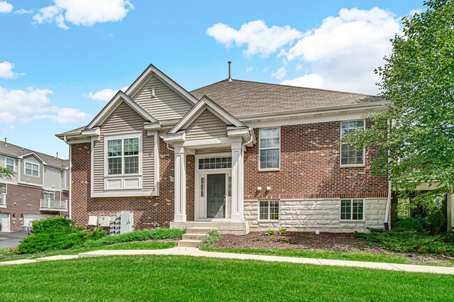 property at 2528 Dunraven Ave