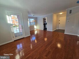 6618 Boulevard View in Alexandria, VA - Building Photo