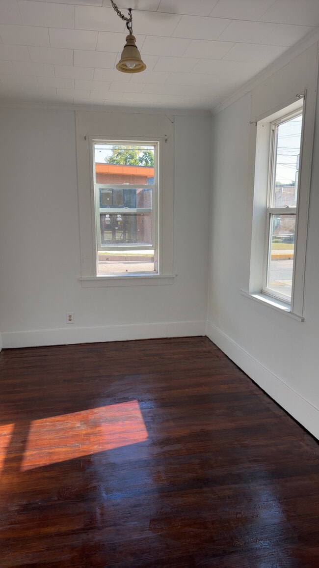 135 Wisconsin Ave, Unit 135 in East Dubuque, IL - Building Photo - Building Photo