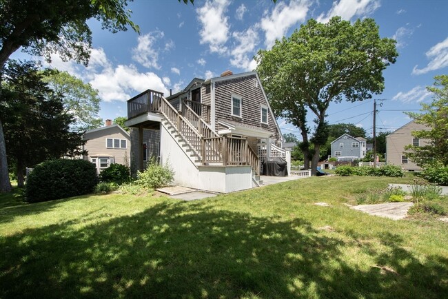 property at 1a Roc-Fall Rd