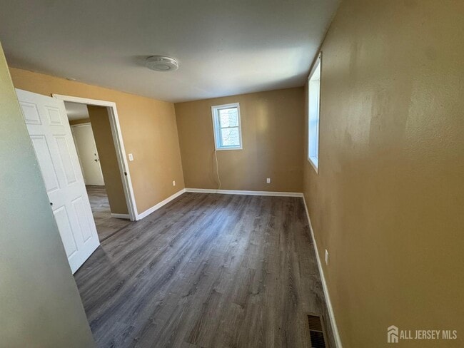 property at 724 Cortlandt St