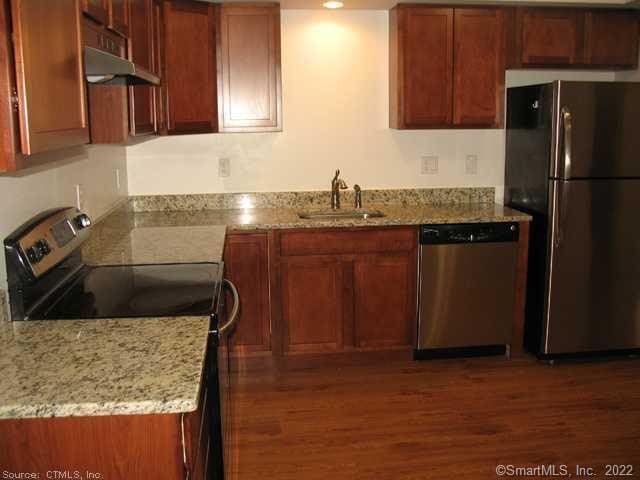41 Grand St in Danbury, CT - Building Photo - Building Photo