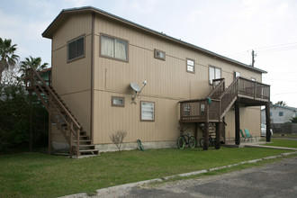 Marlin Court Apartments in Port Aransas, TX - Building Photo - Building Photo