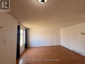 106 Hillmer Rd in Cambridge, ON - Building Photo - Building Photo