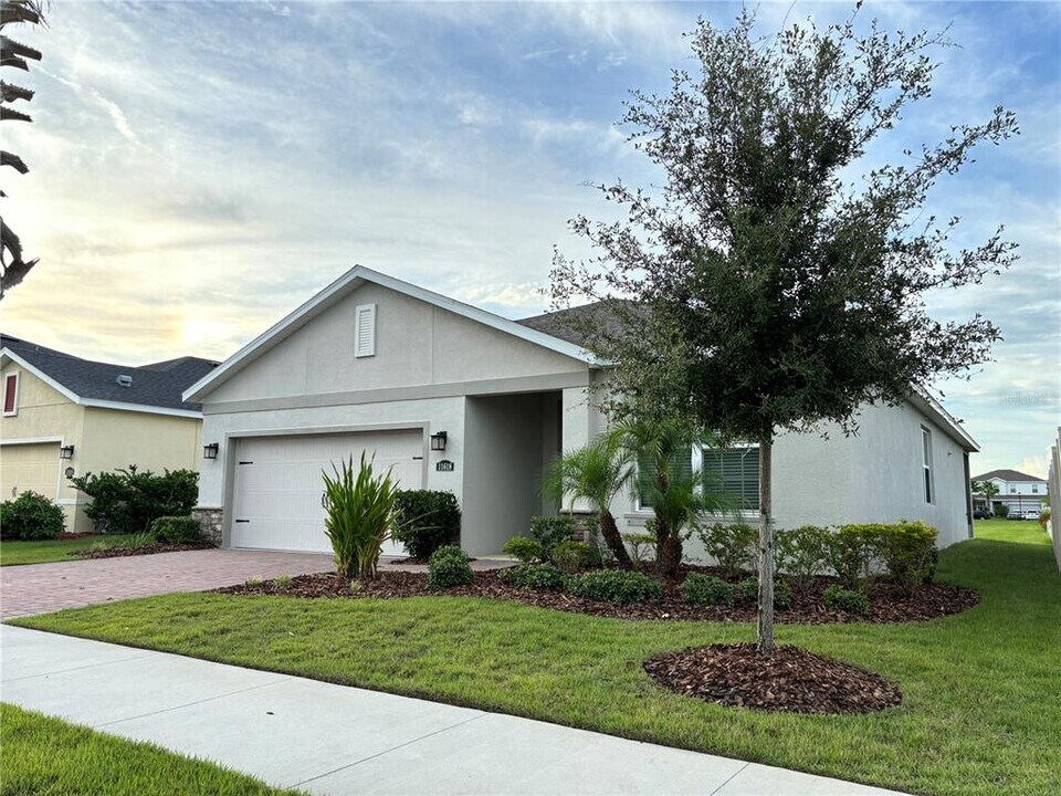 11618 MIss Chloe Ct in Riverview, FL - Building Photo