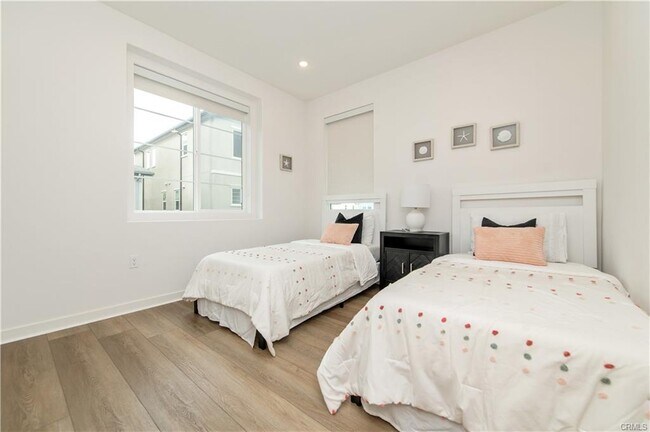 136 Ruby Rd in Mission Viejo, CA - Building Photo - Building Photo