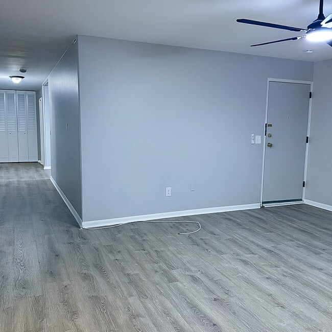 property at 197 N Beverwyck Rd