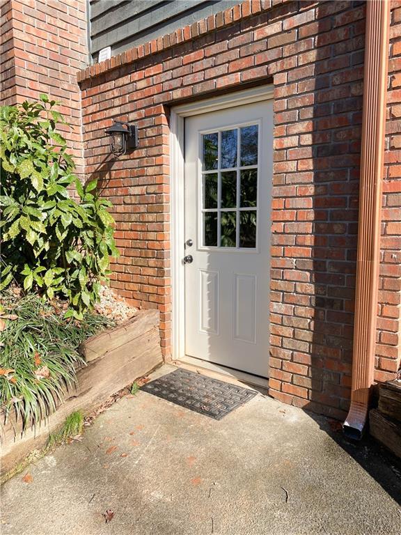 2392 Rockbridge Rd SW in Stone Mountain, GA - Building Photo - Building Photo