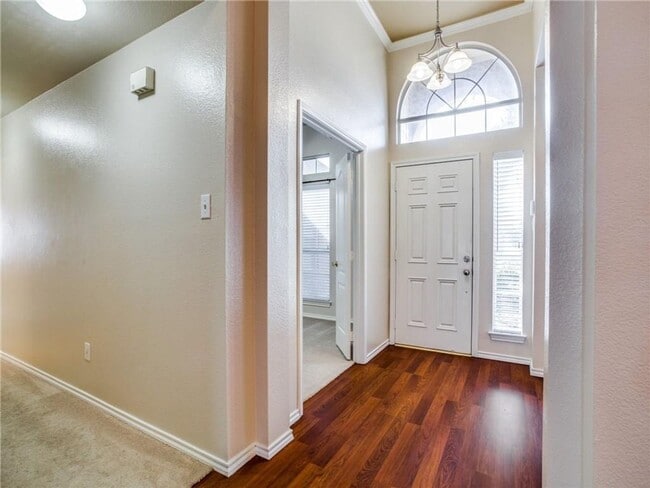 5313 Hibbs Dr in Fort Worth, TX - Foto de edificio - Building Photo