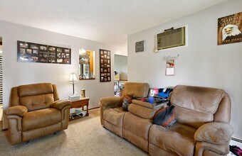 4622 7th St NE, Unit 4622 7th St. NE in Columbia Hts, MN - Building Photo - Building Photo