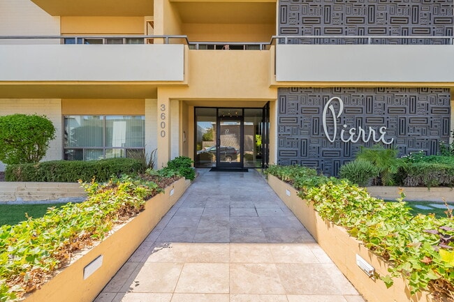 property at 3600 N 5th Ave