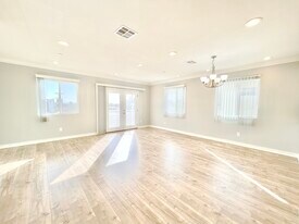 4463 1/2 Rosewood Ave, Unit 4463 1/2 Rosewood Ave in Los Angeles, CA - Building Photo