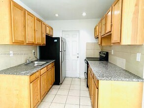 608 SW 16th Ave in Fort Lauderdale, FL - Foto de edificio - Building Photo