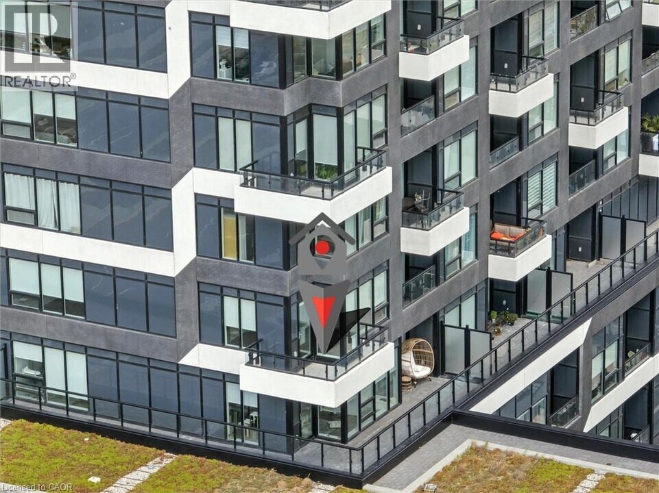 2489 Taunton Rd in Oakville, ON - Building Photo