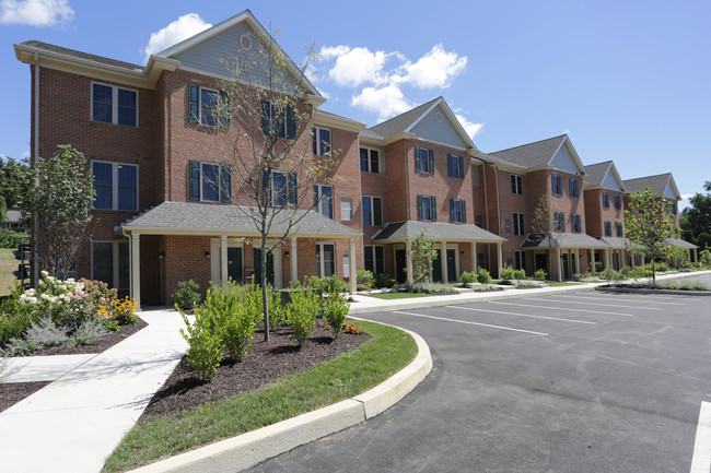 Corner Park Apartments in West Chester, PA - Foto de edificio - Building Photo