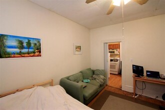 79 Kinnaird St, Unit 1 in Cambridge, MA - Building Photo - Building Photo