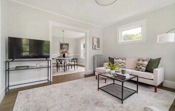 36 Burgoyne St, Unit 36 Burgoyne Street in Boston, MA - Building Photo - Building Photo