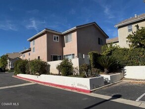 5502 Salerno Dr in Westlake Village, CA - Building Photo - Building Photo