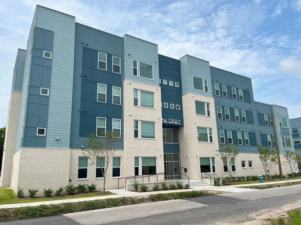 NHH Gray in Houston, TX - Building Photo