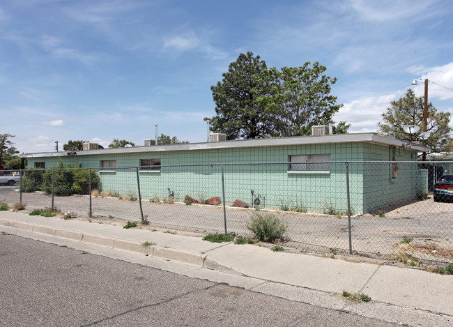 300 Charleston NE in Albuquerque, NM - Building Photo - Building Photo